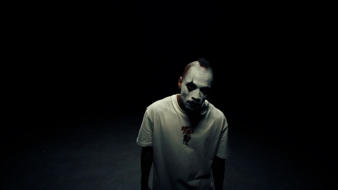 Amazing Red — Clown — still 1, Alexander Ponomarev